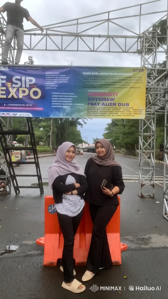 Live2D Video: Women Showcase Kungfu at Outdoor Expo – AI Generated Video | Hailuo AI