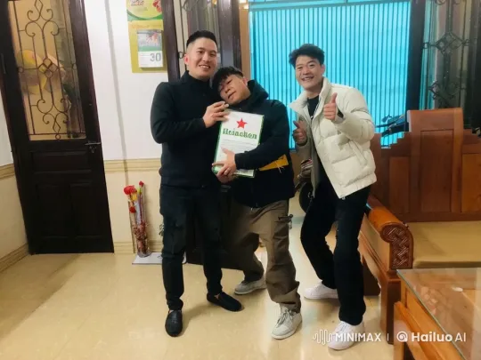 Friends Enjoy Humorous Martial Arts Prank in Cozy Room – AI Generated Video | Hailuo AI