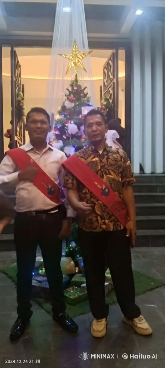 Kung Fu Masters Perform in Festive Christmas Setting – AI Generated Video | Hailuo AI