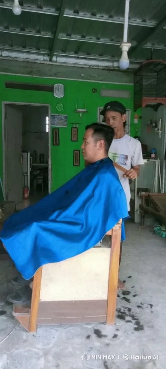 Barbershop Kungfu: Unexpected Martial Arts Display – AI Generated Video | Hailuo AI