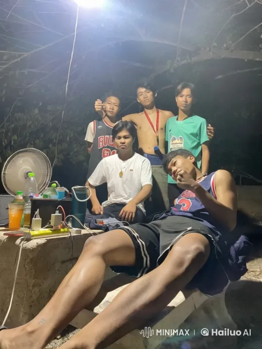 Young Men Showcase Intense Kung Fu Skills in Nighttime Outdoor Battle – AI Generated Video | Hailuo AI