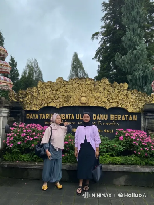 Balinese Women Practicing Martial Arts at Ulun Danu Beratan – AI Generated Video | Hailuo AI