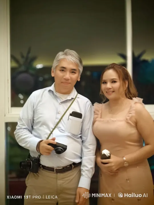 Couple Embraces in Intimate Indoor Moment – AI Generated Video | Hailuo AI