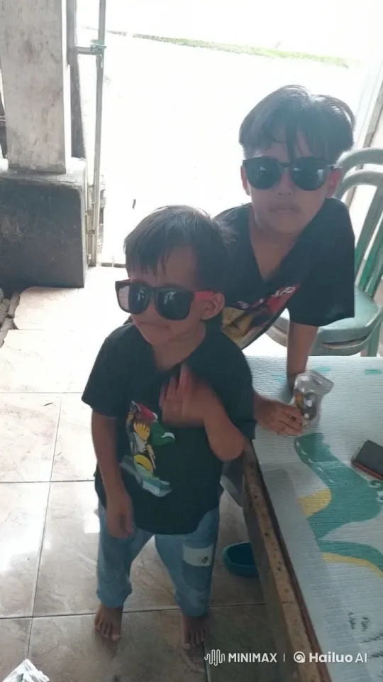Boys' Energetic Kungfu Practice Indoors – AI Generated Video | Hailuo AI