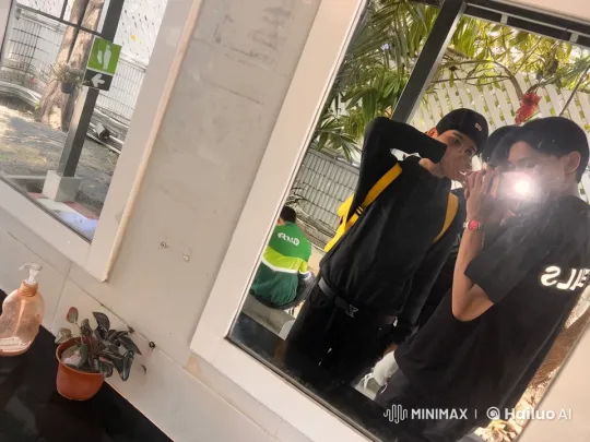 Outdoor Confrontation with Observers in Live2D Animation – AI Generated Video | Hailuo AI