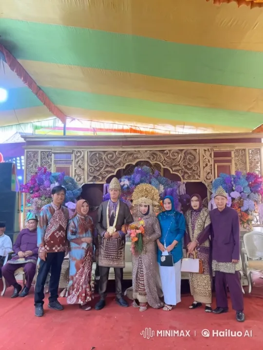 Traditional Wedding Celebration with Kungfu Sparring and Festive Cheer – AI Generated Video | Hailuo AI