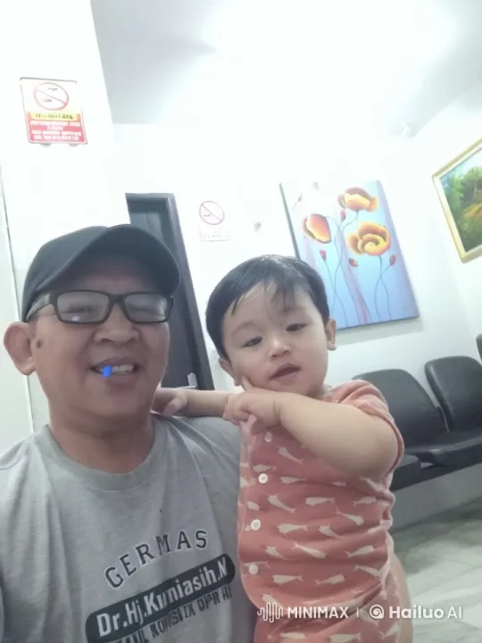 Father and Child Practicing Wing Chun in Animated Style – AI Generated Video | Hailuo AI