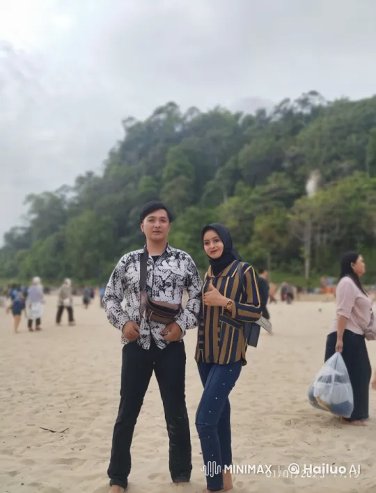 Shaolin Kung Fu Display on a Peaceful Beach – AI Generated Video | Hailuo AI