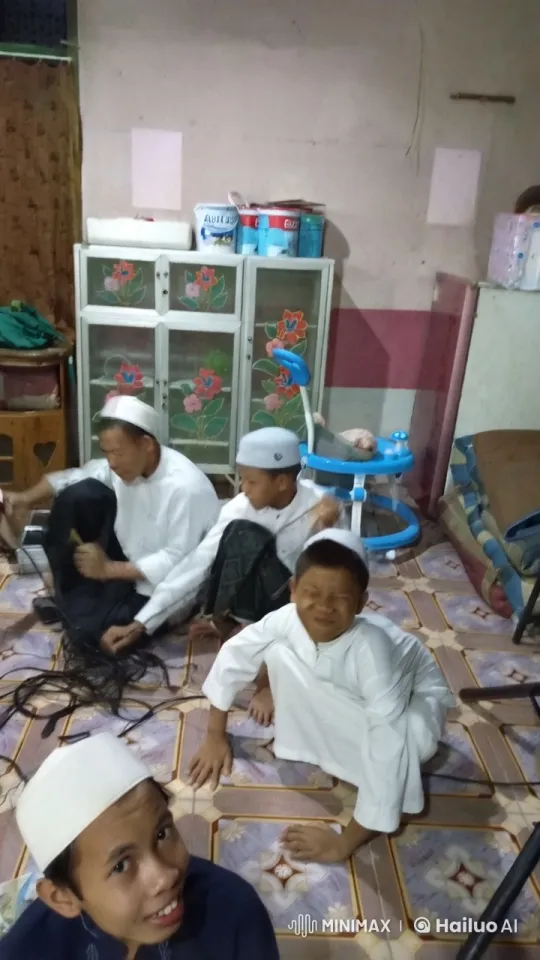 Young Boys Practice Kungfu in Traditional Clothing – AI Generated Video | Hailuo AI