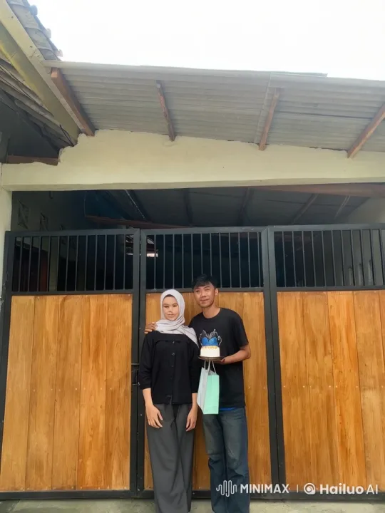 Couple Celebrates in Front of Wooden Gate – AI Generated Video | Hailuo AI