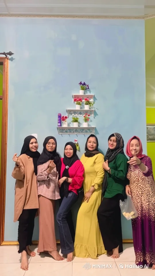 Six Women Engage in Chaotic Fight Indoors – AI Generated Video | Hailuo AI