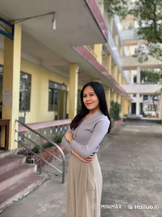 Young Woman Practicing Kung Fu in Courtyard – AI Generated Video | Hailuo AI