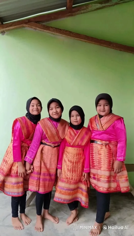 Children in Traditional Attire Singing Kung Fu Song – AI Generated Video | Hailuo AI