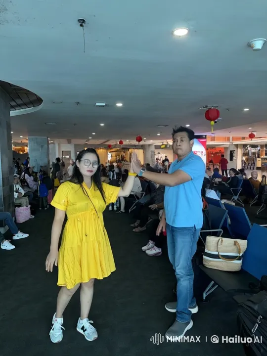 Airport Kungfu Performance Captivates Onlookers – AI Generated Video | Hailuo AI
