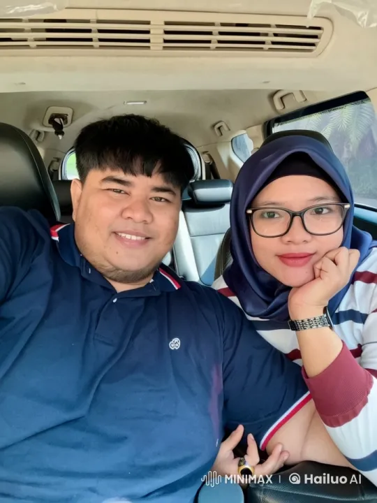 Two Individuals Relaxing in a Car Interior – AI Generated Video | Hailuo AI