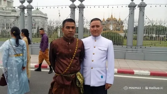Traditional and Modern Attire at Historical Site Celebration – AI Generated Video | Hailuo AI