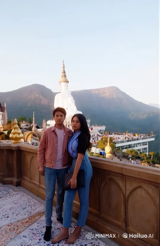 Couple's Dynamic Kung Fu Fight in Scenic Live2D Animation – AI Generated Video | Hailuo AI