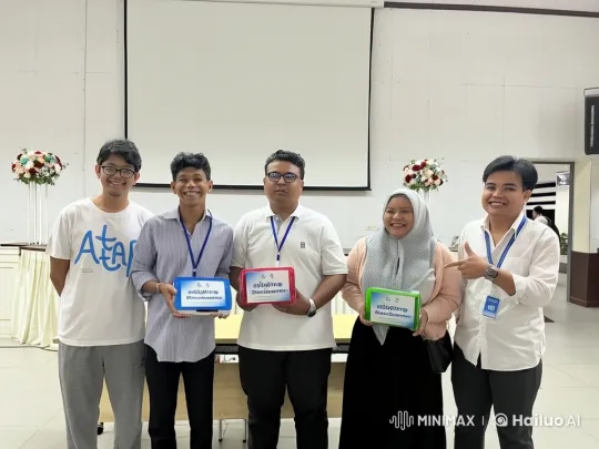 Group Portrait: Casual Attire, Blue Lanyards, and Friendly Gestures – AI Generated Video | Hailuo AI