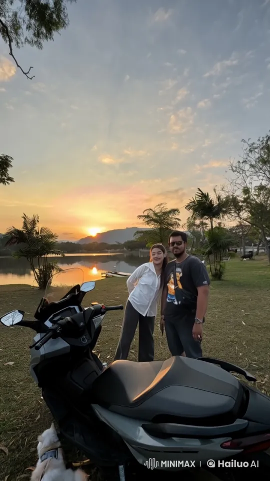 Lakeside Sunset: Couple's Energetic Martial Arts Display – AI Generated Video | Hailuo AI