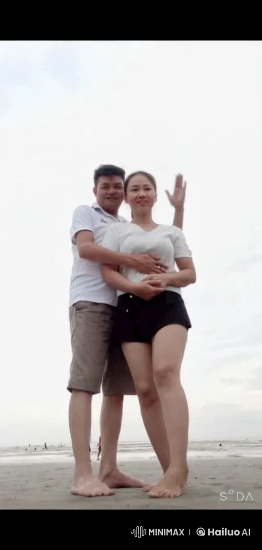Couple's Intense Argument on a Cloudy Beach – AI Generated Video | Hailuo AI