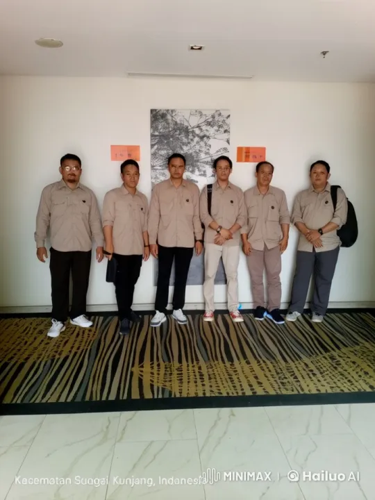 Six Men Perform Synchronized Kungfu in Hallway – AI Generated Video | Hailuo AI