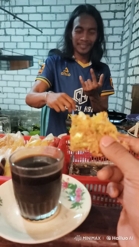 Kungfu Performer at Food Stall Showcases Skill – AI Generated Video | Hailuo AI