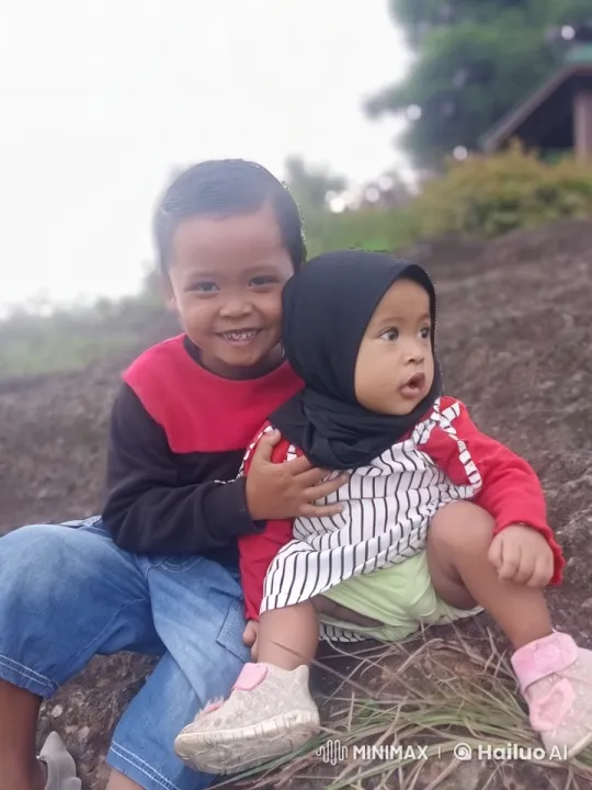 Affectionate Siblings Practice Kungfu Outdoors – AI Generated Video | Hailuo AI