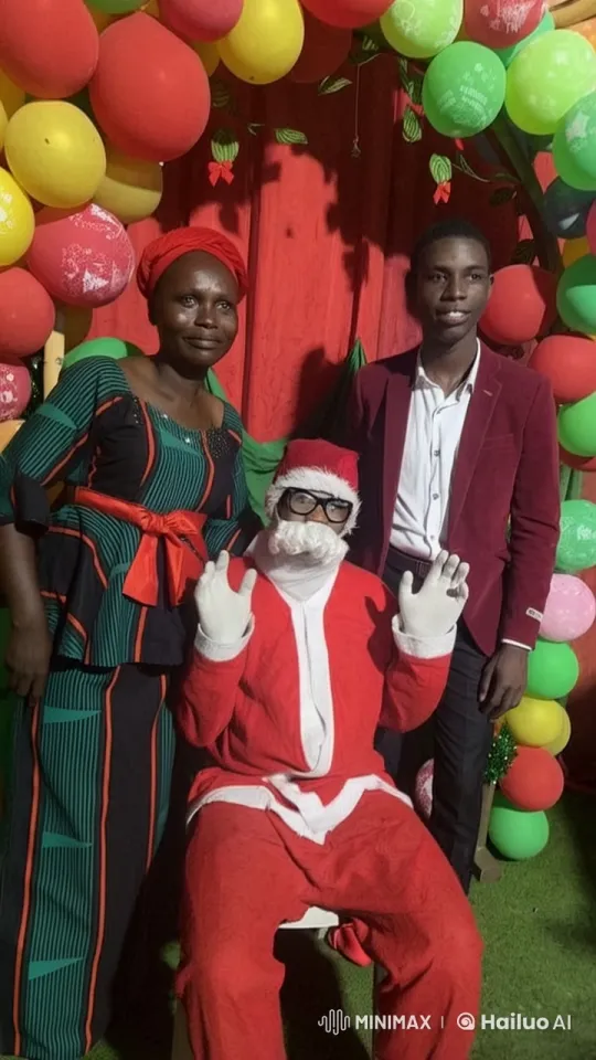Santa Claus Showcases Kung Fu Mastery in Festive Live2D Video – AI Generated Video | Hailuo AI