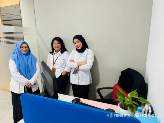 Office Setting: Three Women Display Kungfu Skills – AI Generated Video | Hailuo AI
