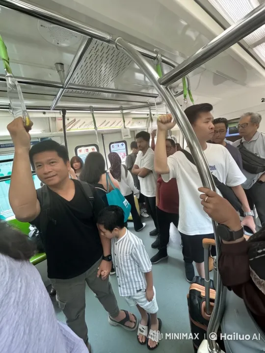 Martial Arts Display on Crowded Train – AI Generated Video | Hailuo AI