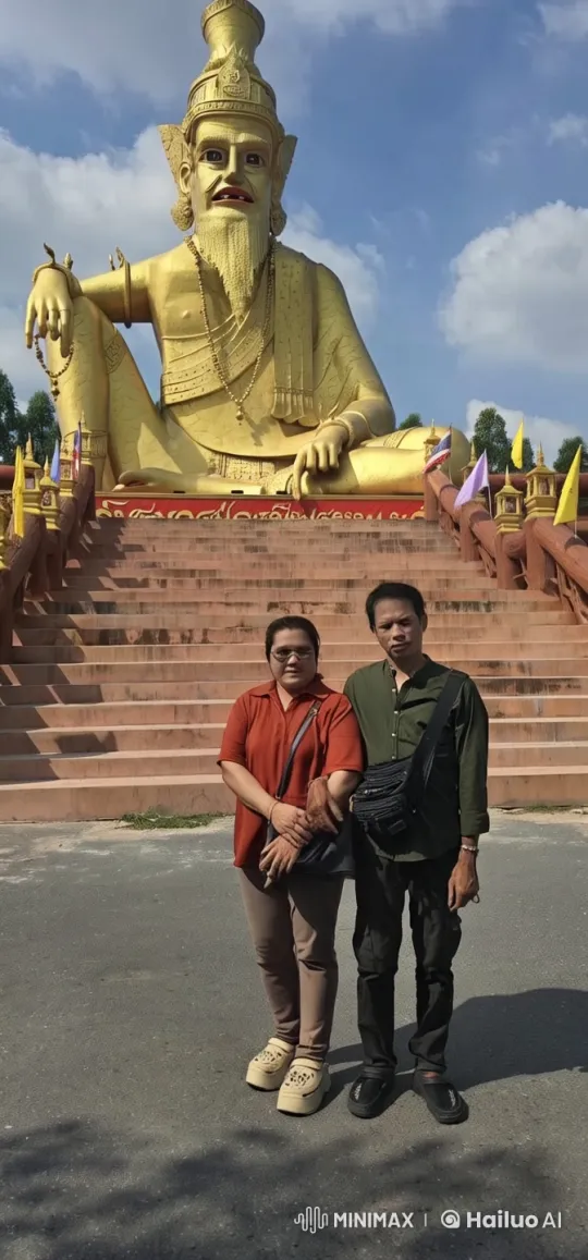 Live2D Kung Fu Performance in Front of Grand Statue – AI Generated Video | Hailuo AI