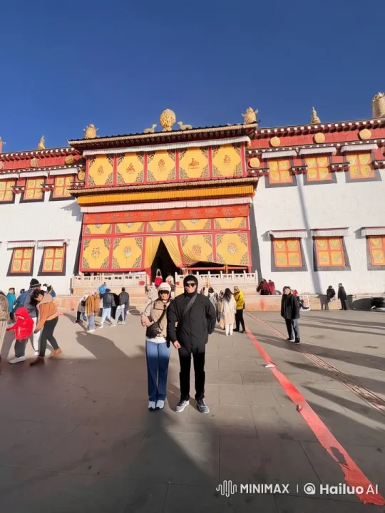 Kung Fu Demonstration in Front of Ornate Building – AI Generated Video | Hailuo AI