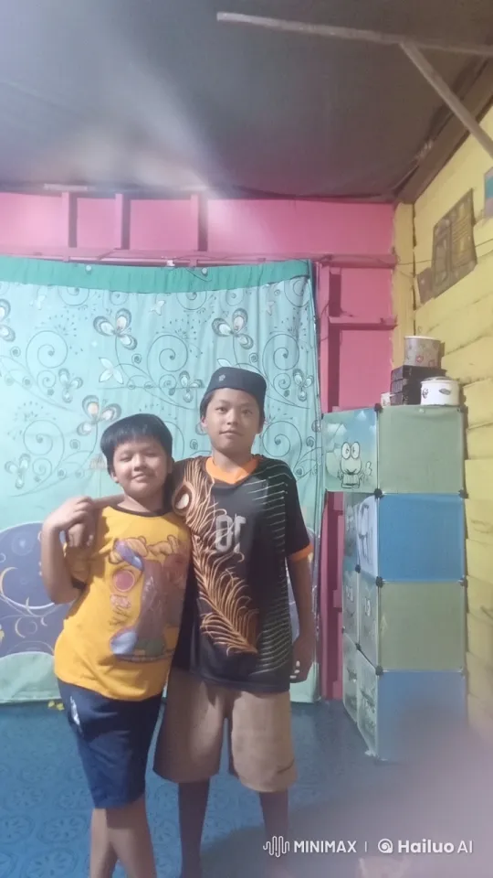 Two Friends in a Colorful Room with Animated Poses – AI Generated Video | Hailuo AI