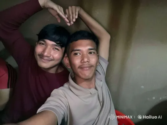 Joyful Friendship Moment Captured in Live2D Animation – AI Generated Video | Hailuo AI