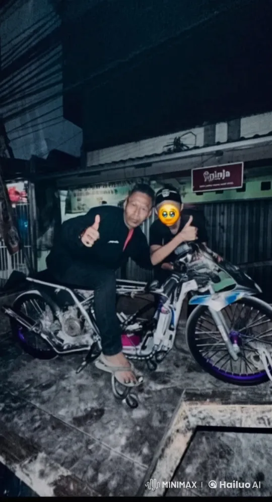 Live2D Animated Kung Fu Duo on Motorcycle in Urban Night – AI Generated Video | Hailuo AI