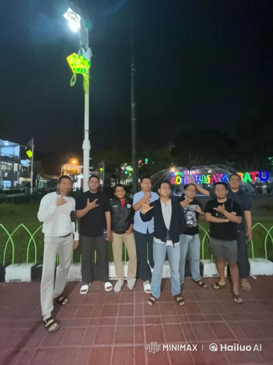 Friends Showcase Kung Fu Skills in Vibrant Park Night – AI Generated Video | Hailuo AI