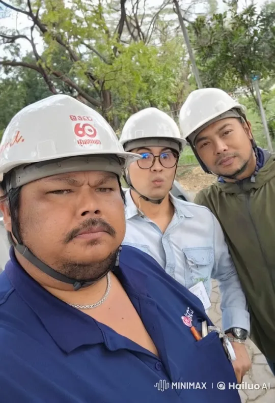 Outdoor Martial Arts Display by Three Practitioners – AI Generated Video | Hailuo AI