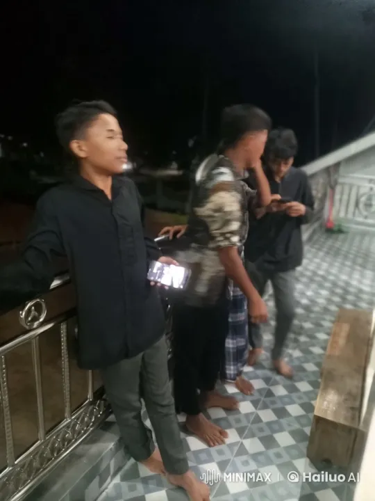 Young Men Perform Skilled Kungfu on Balcony – AI Generated Video | Hailuo AI