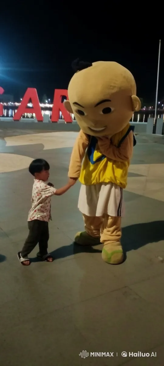 Child and Costumed Figure Engage in Playful Kung Fu in Live2D Animation – AI Generated Video | Hailuo AI