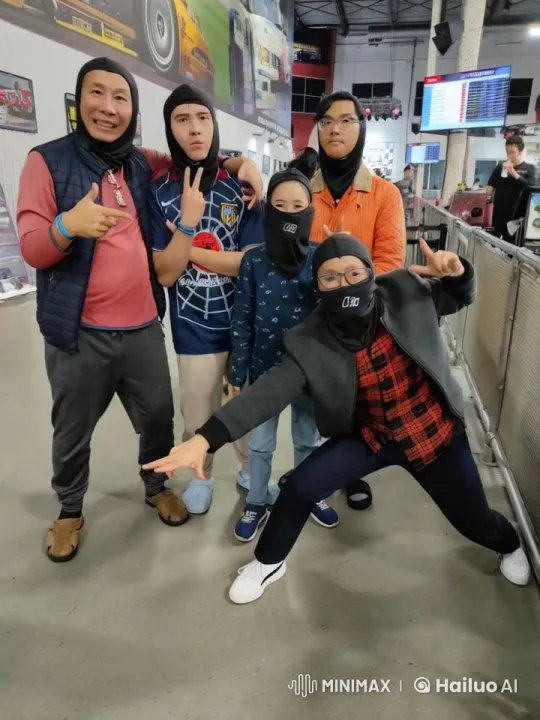 Group Showcases Kung Fu Skills in Arcade-Themed Setting – AI Generated Video | Hailuo AI