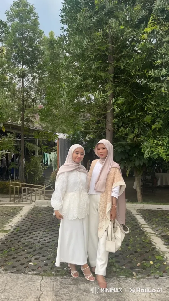 Women in Hijabs Showcase Kungfu Mastery – AI Generated Video | Hailuo AI