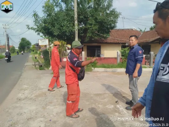 Intense Martial Arts Showdown on the Roadside – AI Generated Video | Hailuo AI