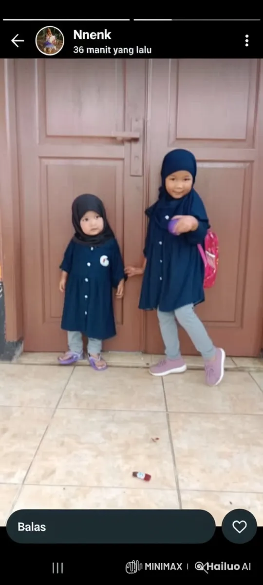 Two Girls in Kung Fu Poses Animated in Live2D – AI Generated Video | Hailuo AI