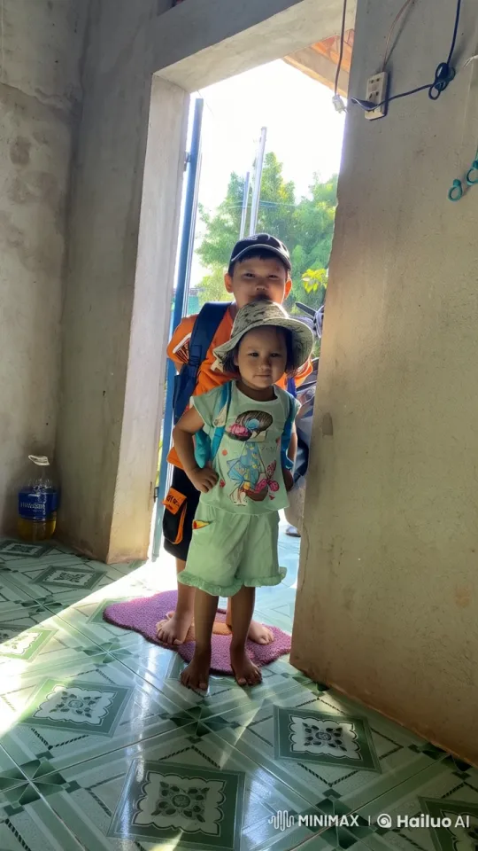Child Practicing Kungfu in Doorway with Greenery Background – AI Generated Video | Hailuo AI