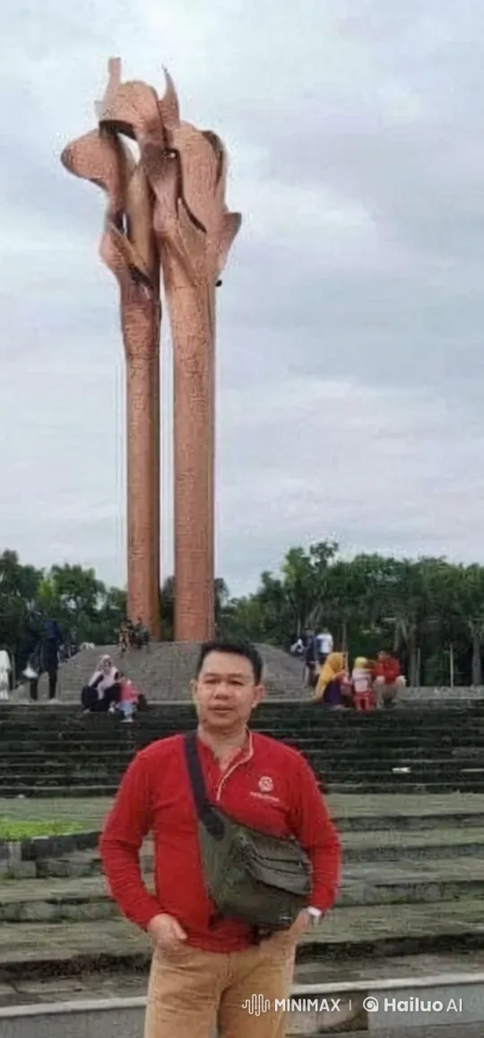 Monument Scene with Gentle Movements and Overcast Sky – AI Generated Video | Hailuo AI