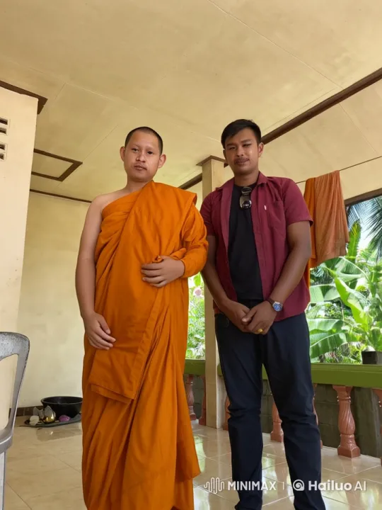 Monk and Man Engage in Dynamic Martial Arts Sequence – AI Generated Video | Hailuo AI