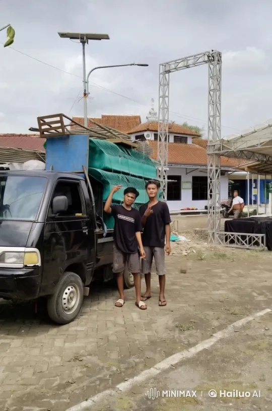 Kungfu Showdown Between Two Men Near Truck – AI Generated Video | Hailuo AI