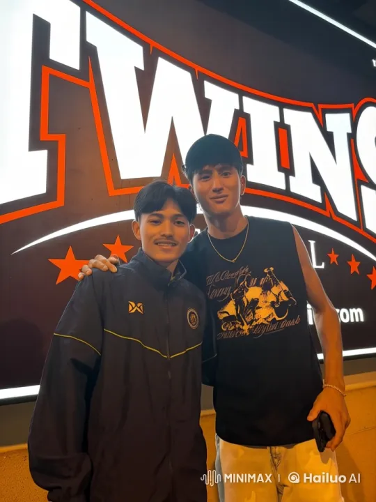 Dynamic Martial Arts Performance by Live2D Twins – AI Generated Video | Hailuo AI