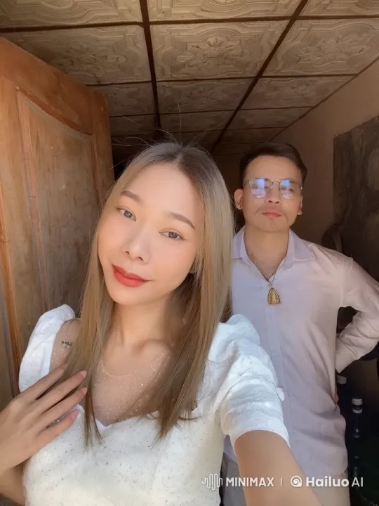 Intense Kung Fu Fight in Rustic Room – AI Generated Video | Hailuo AI