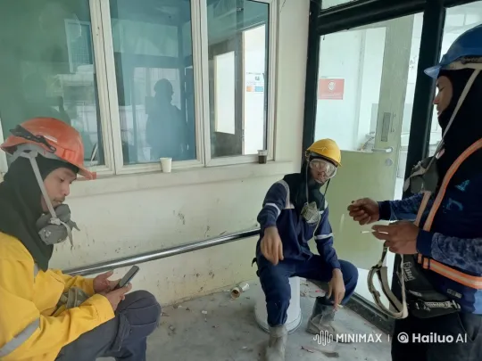 Construction Site Break: Workers Discussing on Break – AI Generated Video | Hailuo AI